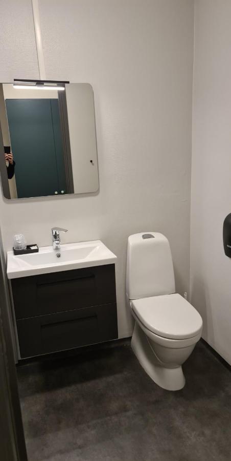Vardo Hotel Bagian luar foto