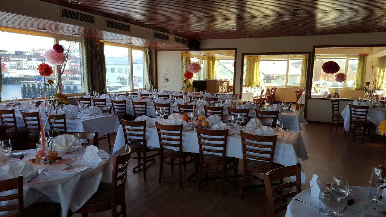 Vardo Hotel Bagian luar foto