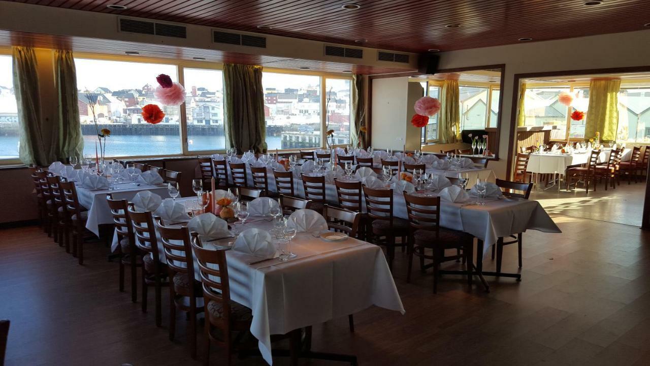 Vardo Hotel Bagian luar foto
