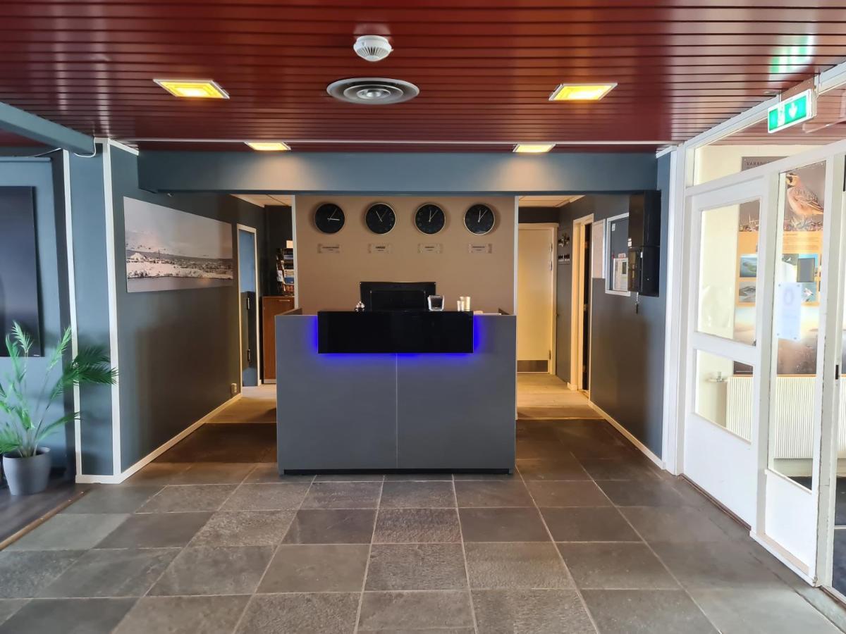 Vardo Hotel Bagian luar foto